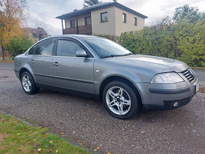 Volkswagen Passat 1.9D (1 foto / 9)
