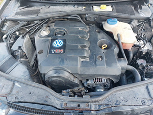 Volkswagen Passat 1.9D (8 foto / 9)