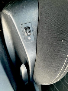 Peugeot 2008 1.2 60kW (7 foto / 15)