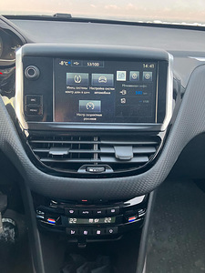 Peugeot 2008 1.2 60kW (15 foto / 15)