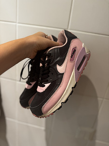 Кроссовки Nike