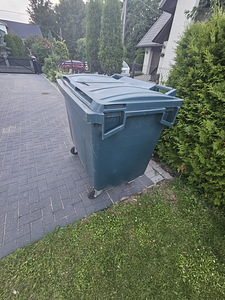 Отдам мусорный контейнер (1 фото из 3)