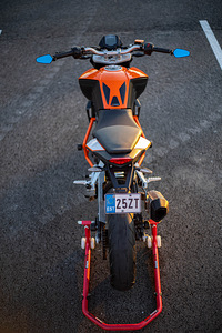 KTM DUKE 125 (2 фото из 10)
