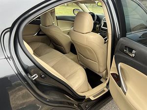 Lexus IS250 2.5 V6 153kw (7 foto / 11)
