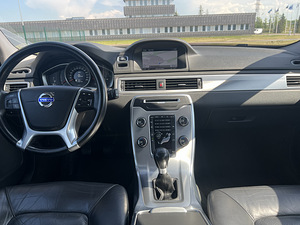 Volvo V70 2.0 diesel 120kw 2014a (6 foto / 14)