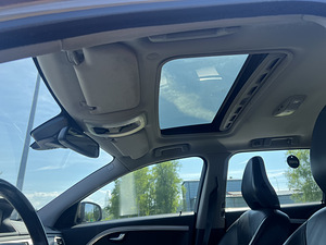 Volvo V70 2.0 diesel 120kw 2014a (10 foto / 14)
