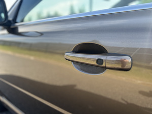 Volvo V70 2.0 diesel 120kw 2014a (14 foto / 14)