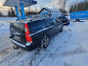 Volvo v70 (3 фото из 5)