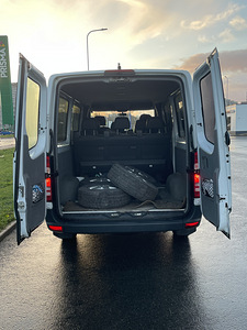 Mercedes Sprinter (9 фото из 10)
