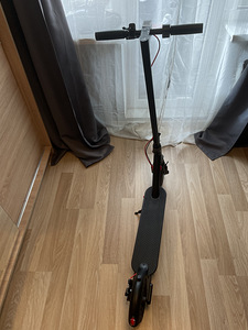 Электросамокат 350W | 30 км/ч | Запас хода 25–30 км | Складн (2 фото из 10)