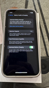 iPhone 11 128 ГБ Красный (5 фото из 5)