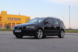 Volvo V50 (7 фото из 12)