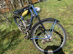 Võrr , sääreväristaja , mopeed (4 foto / 4)