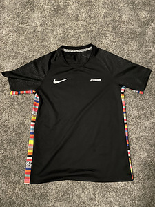 Nike spordisärk 128-137cm 8-10a