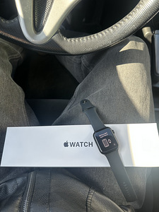 Apple Watch SE 2 (1 фото из 4)