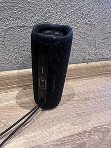 JBL Flip 6 (2 foto / 3)