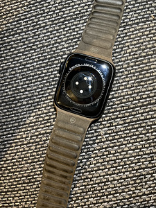Apple Watch Series 8 45 mm (1 foto / 6)