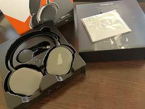 SteelSeries Arctis 7 (2019 Edition) - must / WRL (7 foto / 7)