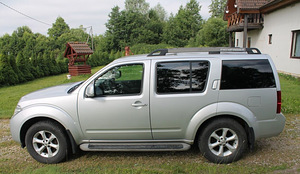 NISSAN PATHFINDER 2.5 2011 (2 foto / 13)