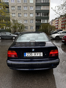 E39 2.3i manuaal (9 foto / 12)