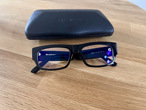 Balenciaga blue light kaitsega prillid (3 foto / 3)