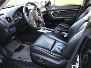 Subaru Legacy (5 фото из 7)