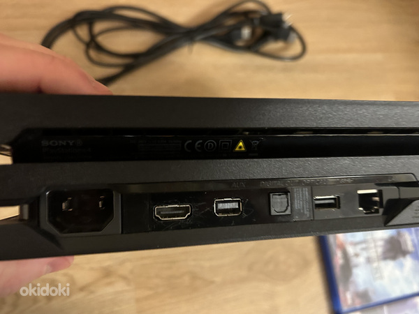 PS4 Pro 1000GB+4mängu (foto #2)