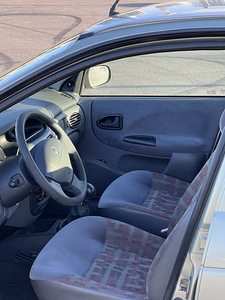 Renault Megane 1.4 Benzin Manual 2001 (7 foto / 9)