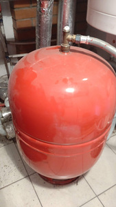 Atmos DC 25 S puugaasikatel, paisupaak, boiler (6 foto / 9)