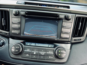 Toyota RAV 4,2015 (12 foto / 14)