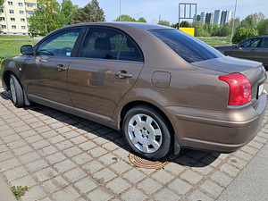 Toyota Avensis 1.6 бензин механика (1 фото из 7)