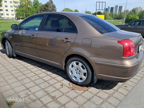 Toyota Avensis 1,6 bensiin manuaal