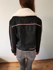 Moschino ilus karvase kraega teksajakk (2 foto / 3)