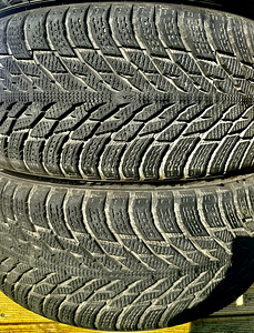 Müüa premium rehvid Nokian Hakkapeliita3 245 40 R20 99T (1 foto / 5)