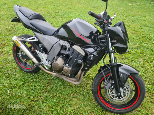 Kasasaki Z750