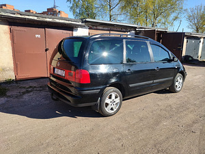 Volkswagen Sharan (3 foto / 9)