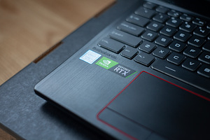 MSI GE63 Raider 9SE i7 9750h, RTX 2060 mänguri sülearvuti (4 foto / 10)