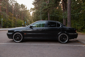 Jaguar X-Type 2.5 144KW nelikvedu manuaal (6 foto / 15)