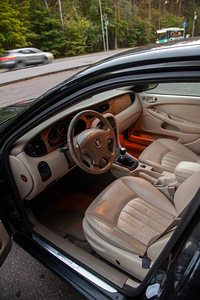 Jaguar X-Type 2.5 144KW nelikvedu manuaal (8 foto / 15)