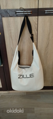 Tutis Zille jalutuskäru