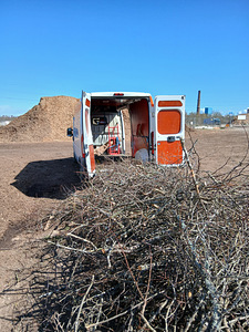 Transporditeenused, kolimised, laadijad, utiliseerimine ilma (6 foto / 8)