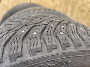 Nokian Hakkapeliitta 8, 225/50 R17 (4 foto / 4)