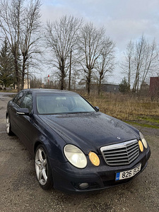 MERCEDES-BENZ E220 CDI (1 foto / 6)