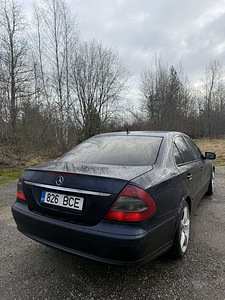 MERCEDES-BENZ E220 CDI (3 foto / 6)