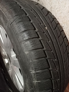 Диск с резиной 114.3 r17 (6 фото из 6)