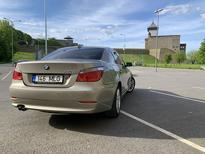 BMW 530xi Facelift 3.0 200kW (5 foto / 13)
