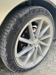 Колеса "Vossen" + шины R17 (2 фото из 5)