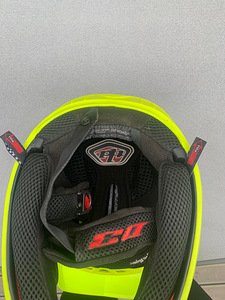 Troy Lee Designs D3 Fiberlite (4 foto / 5)