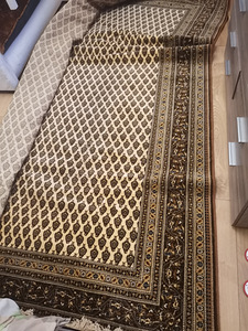 Шерстяной ковер (3 фото из 4)