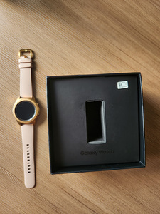 Samsung galaxy watch (3 foto / 5)